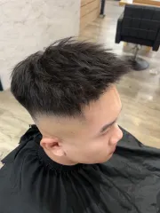 男士髮根前刺燙作品，設計師 曾晴🐟，台中北區餘光