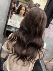 霧感深灰棕作品，設計師 小希設計師，桃園中壢區中壢米樂美髮沙龍