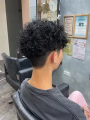 萊斯利燙髮作品，設計師 小希設計師，桃園中壢區中壢米樂美髮沙龍