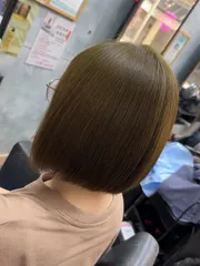 短髮亞麻色系作品，設計師 小希設計師，桃園中壢區中壢米樂美髮沙龍