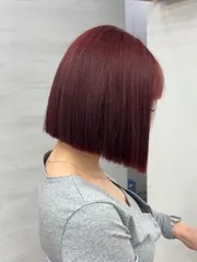 一刀切+莓果色🍒🍇作品，設計師 Zoe，高雄左營區RAM hair studio