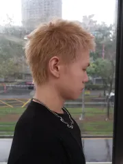 漂髮髮色作品，設計師 慶Cing，高雄鼓山區ITN