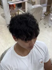 萊斯利捲作品，設計師 LESLIE，台北中正區Allies hair salon