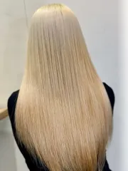 奶油白金色作品，設計師 Joy，台中西區Lish hair