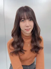 韓系鬆軟燙作品，設計師 Zoe，台北中山區Komm hair松江店