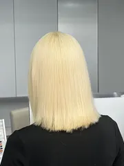 金色/白金色作品，設計師 永強，台北大安區尤卡信義店