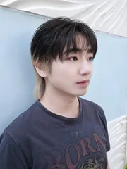 日系狼尾剪作品，設計師 丹尼爾-FLy hair-Daniel，高雄左營區Flyhair