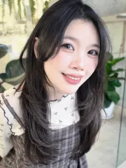 慵懶層次燙髮作品，設計師 Joemay，台中西屯區KOREWA 大隆店 2F
