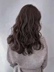 高捲紋燙髮作品，設計師 Yuri，台北大同區He&She Hair Salon