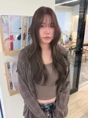 質感髮色作品，設計師 Shine ⭒ ✮⋆˙ ˚.⋆，台北大安區Round2市民店