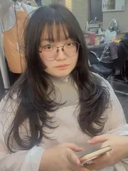 落雨松羽毛剪作品，設計師 Momo，高雄苓雅區雙藝髮廊