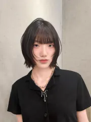 小貓短髮翹翹頭作品，設計師 小薇，高雄鼓山區round2昌盛店