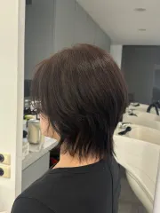 日系髮型 免漂薄荷米棕色作品，設計師 Dior，高雄左營區川hair