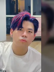 撞色線條染作品，設計師 🦋𝐊𝐊🦋，新北林口區TRU Hair Salon