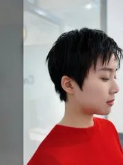 女生極短髮