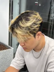 韓系層次剪裁作品，設計師 Allen(邱，台南中西區RAW
