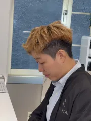 美式前刺作品，設計師 Enn，新北板橋區TREND HAIR JE 府中店
