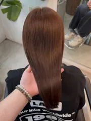 免漂冷棕作品，設計師 佐娜Zo，台北中山區弎樓髮廊