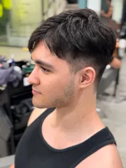 男士紳士剪裁 ✂️作品，設計師 Lyan🐈‍⬛，高雄新興區PS8 hair salon