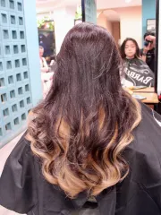 耳圈染/內餡染作品，設計師 Lyan🐈‍⬛，高雄新興區PS8 hair salon