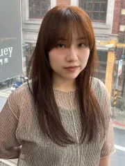 女生免漂髮色作品，設計師 Ella，基隆中正區April Hair