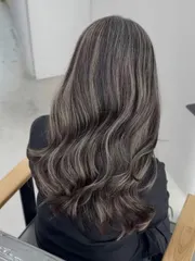 小香風線條染🎀作品，設計師 Vivian，台南東區Komm Hair南紡店