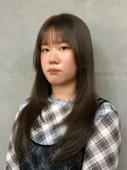 韓系層次剪裁搭配薄荷米棕作品，設計師 Nicole 妮摳，高雄鼓山區Round2