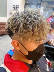 男生捲髮作品，設計師 Kiki，台中西屯區Ek hair salon