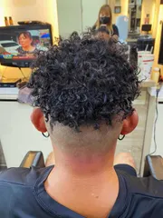 巴西卷作品，設計師 Kiki，台中西屯區Ek hair salon