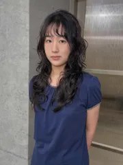 氛圍感層次燙髮作品，設計師 TT，高雄鼓山區Round2