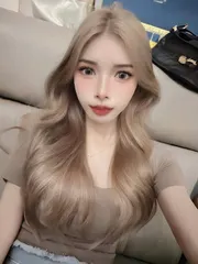 奶茶灰棕色作品，設計師 Amanda♥️，台北萬華區Root Hair Salon