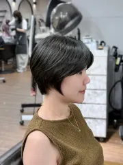 女生個性短髮作品，設計師 Nina.，台北大安區LIORA Hair Salon
