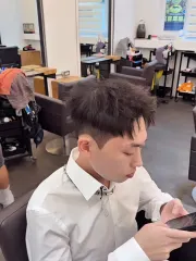 鋼夾前刺燙作品，設計師 小麥，高雄苓雅區麥の髮藝