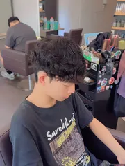 萊斯利卷作品，設計師 小麥，高雄苓雅區麥の髮藝