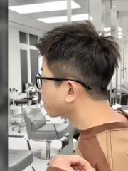 日系男生剪髮｜層次燙髮