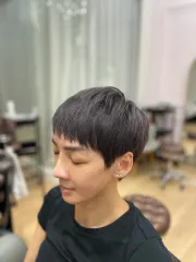 韓系層次剪裁作品，設計師 安雅~~Amber，新北三峽區SHINE 耀
