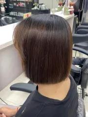 一刀切縮毛矯正燙作品，設計師 Viki，桃園中壢區VI STYLE HAIR
