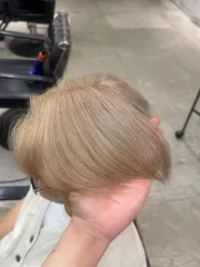 奶霜灰色作品，設計師 小郭Kris，台北中山區Komm hair北大