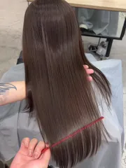 質感單色｜灰棕作品，設計師 小郭Kris，台北松山區Komm hair微風店