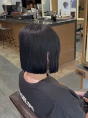 藍黑色作品，設計師 TUTU｜台北市中山區，台北中山區KOMM HAIR 北大店