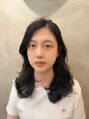 鬆軟燙作品，設計師 髮型師Apple🍎，台北中山區Vis hair salon