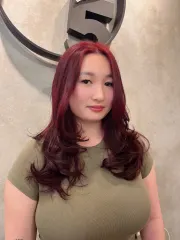 莓果紅髮色作品，設計師 髮型師Apple🍎，台北中山區Vis hair salon