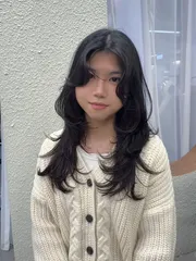 縮毛矯正+層次彎作品，設計師 Zoe，台北松山區KOMM Hair微風店