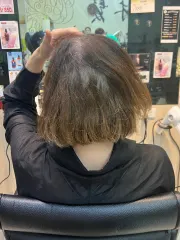 白髮共存挑染作品，設計師 Eason，台中西屯區沐髮工坊