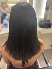 中長偏長 ・ 剪髮 ・ 黑色