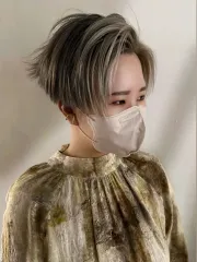 冷調灰棕時髦短髮