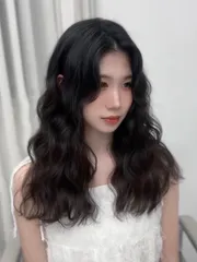 法式慵懶捲｜小顏瀏海作品，設計師 Jolcy，台中西屯區Korewa hair salon