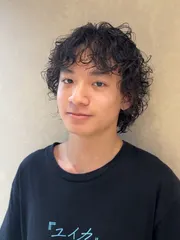 美系燙髮作品，設計師 陳駿，新北林口區Ventus hair