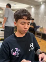 男士韓系燙髮作品，設計師 Tina，台中北區PHIROS HAIR 一中店