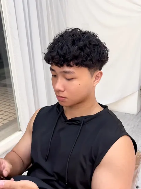 男生燙髮作品參考，設計師 艾咪Amy